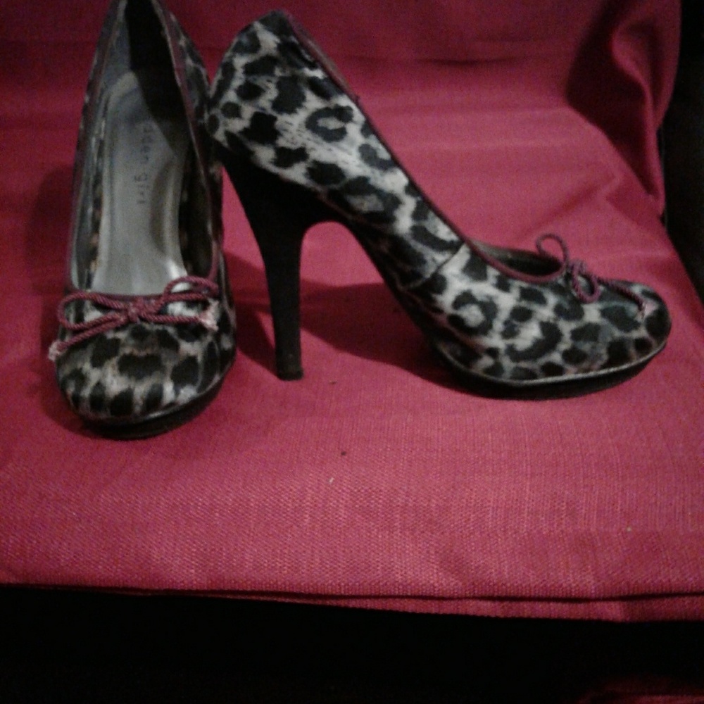 Heels shoes